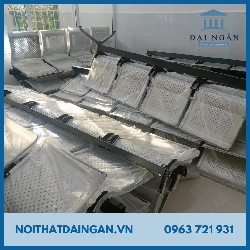 Ghế băng chờ bằng inox 3 chỗ GCI 07