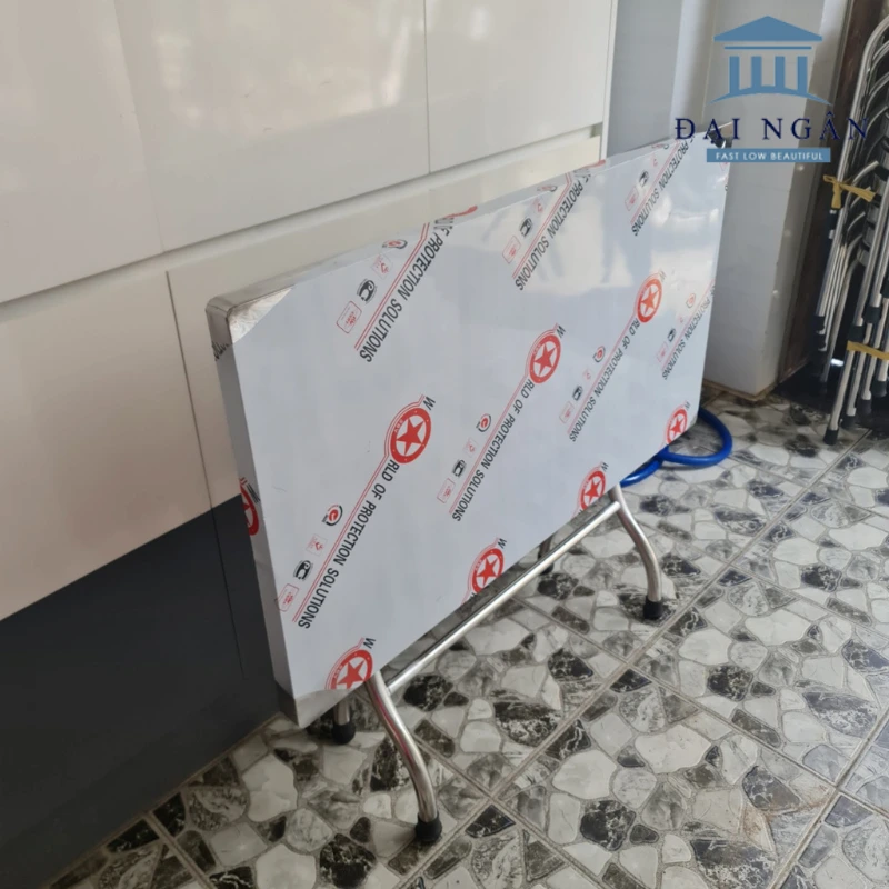 Bàn inox vuông cao