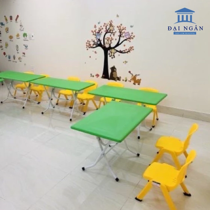 Tiêu chí chọn mua bàn nhựa chân gấp sắt