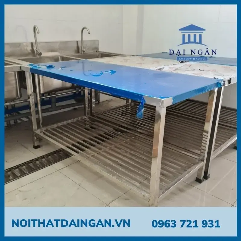  Bàn inox mặt đá đa năng cho bếp công nghiệp