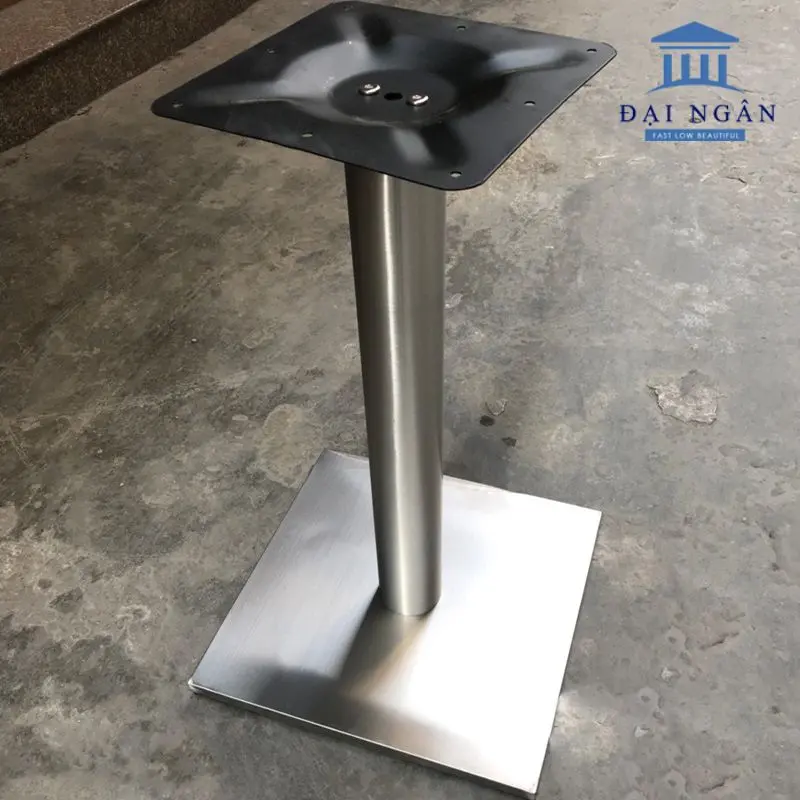chan-ban-inox-vuong