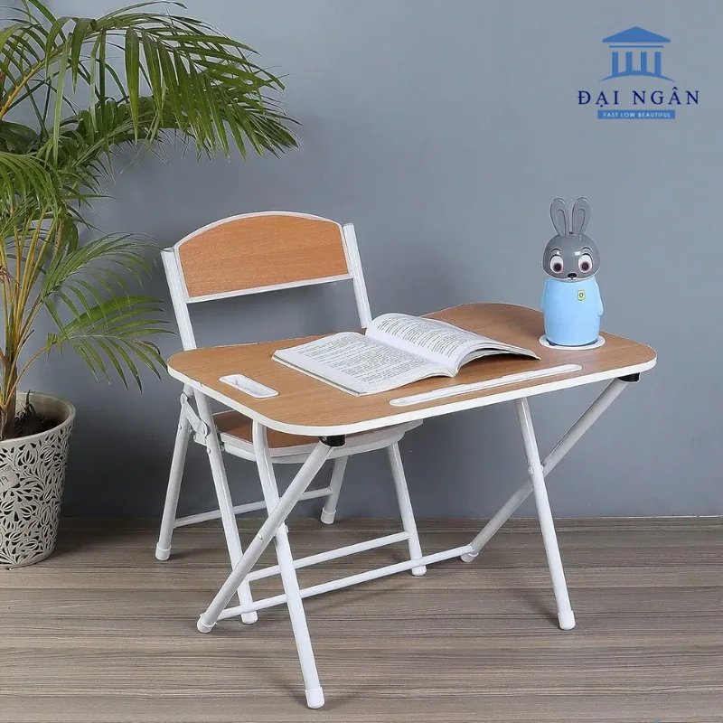 bàn ghế học sinh ở nhà