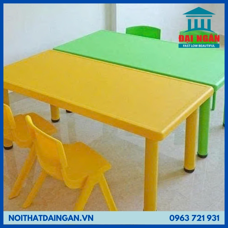 ghế ngồi cho bé mầm non