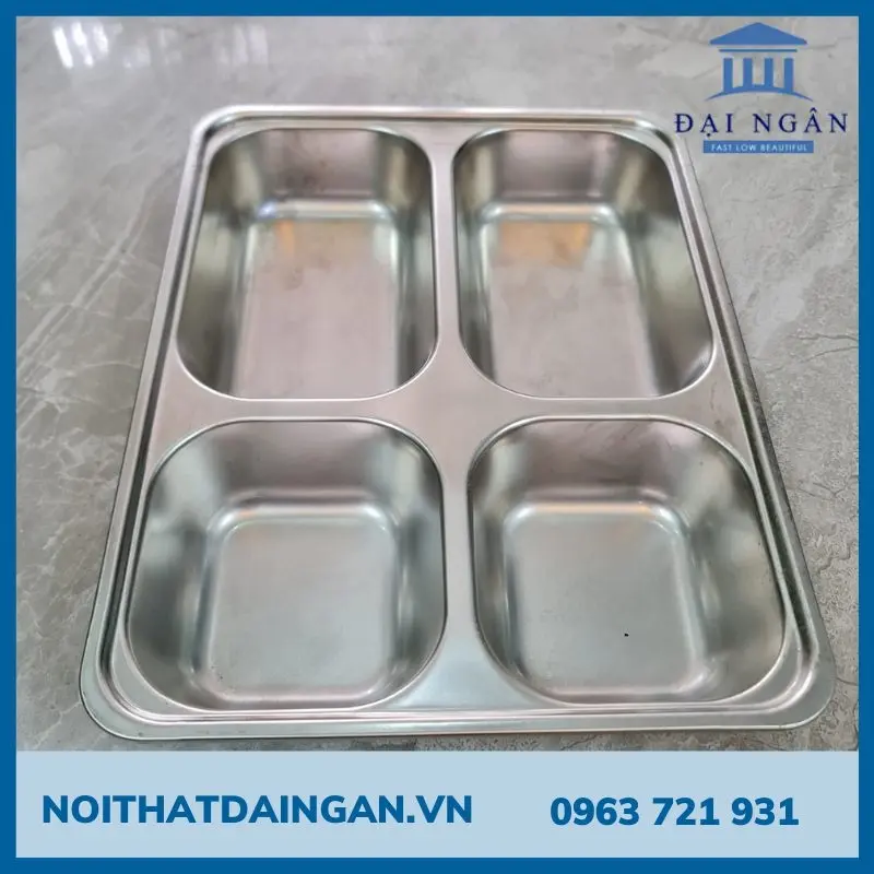Khay ăn inox 4 ngăn