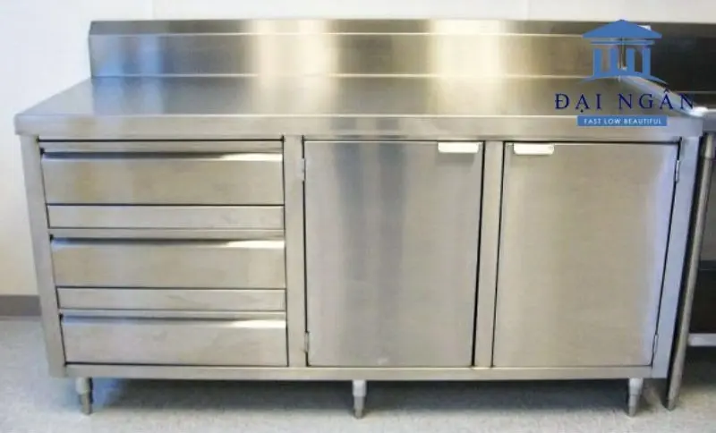 Bàn bếp ga inox có ngăn kéo và tủ