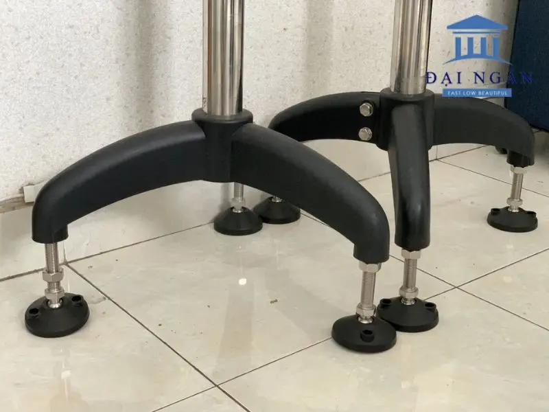 chân bàn inox tăng chỉnh được