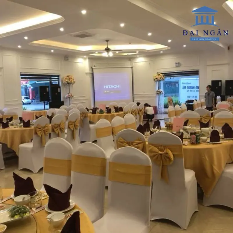 Tại sao nên mua bộ bàn ghế sắt nhà hàng tại Đại Ngân