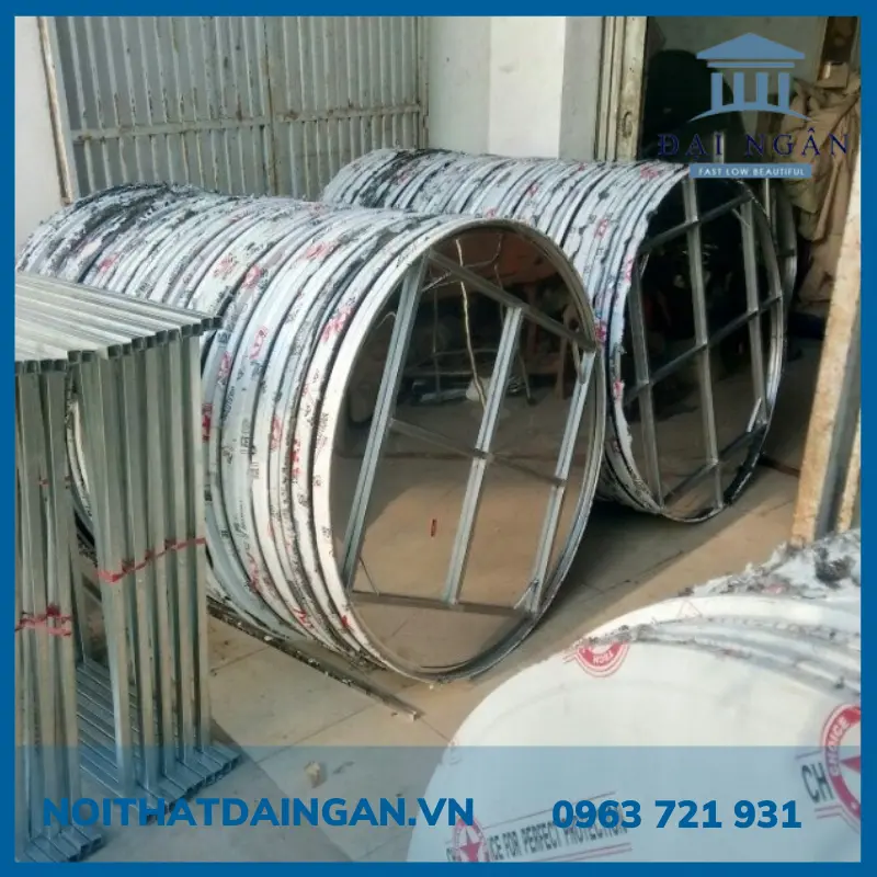 bàn tròn inox 304 1m2 thanh lý