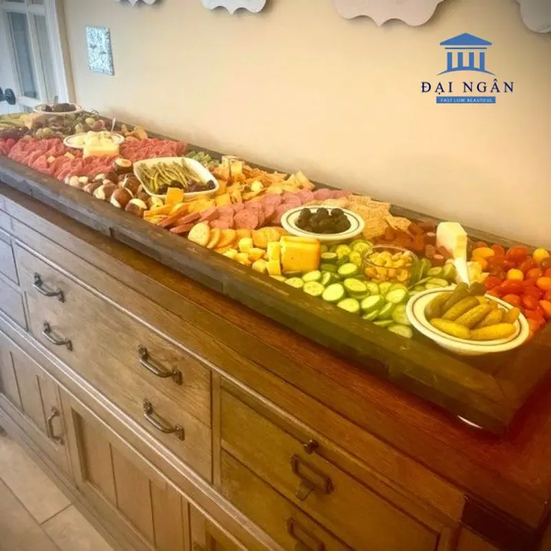 bàn buffet nhà hàng
