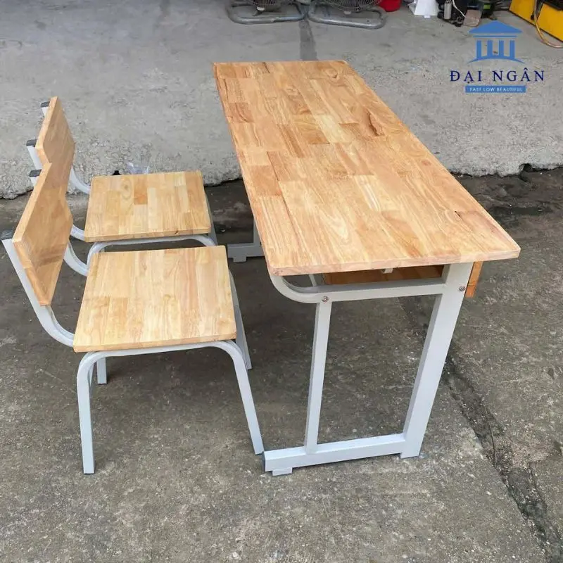 Tiêu chí chọn mua bộ bàn ghế gỗ cho bé học