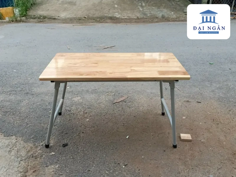 bàn học cho bé mẫu giáo