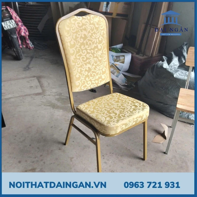 ghế GNH 25 trong môi trường nhà hàng