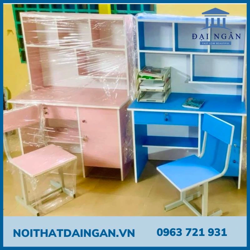 bàn học sinh tiểu học ở nhà 