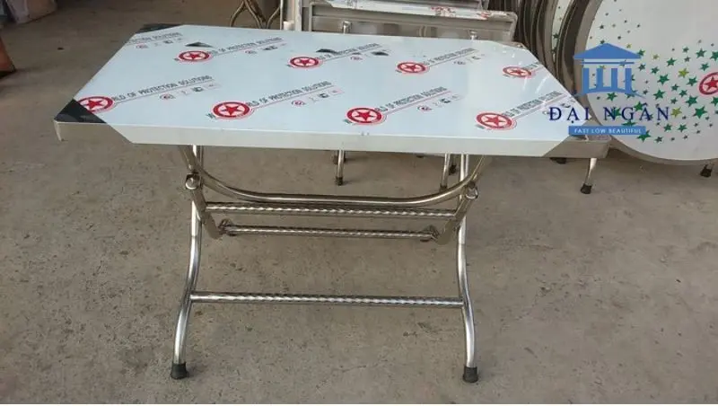 Bàn inox vuông 1m2