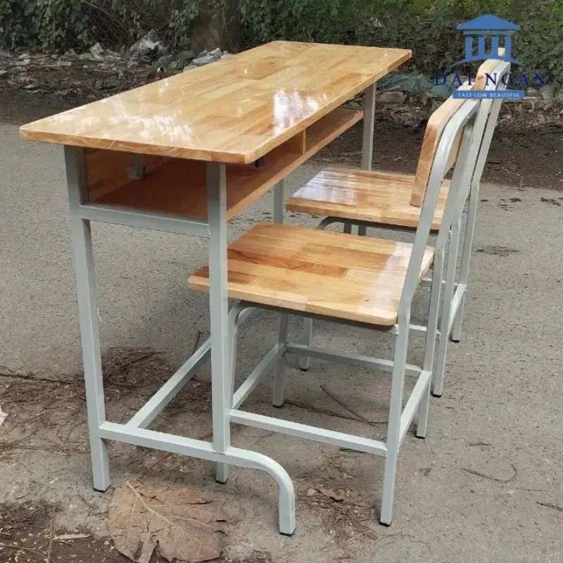 bàn học lớp 4