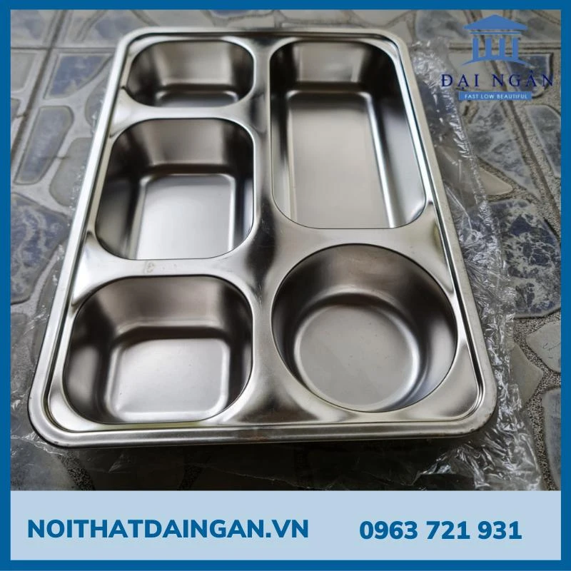 Khay đựng cơm công nghiệp bằng Inox 201 sâu 4.2cm 5 ô K05