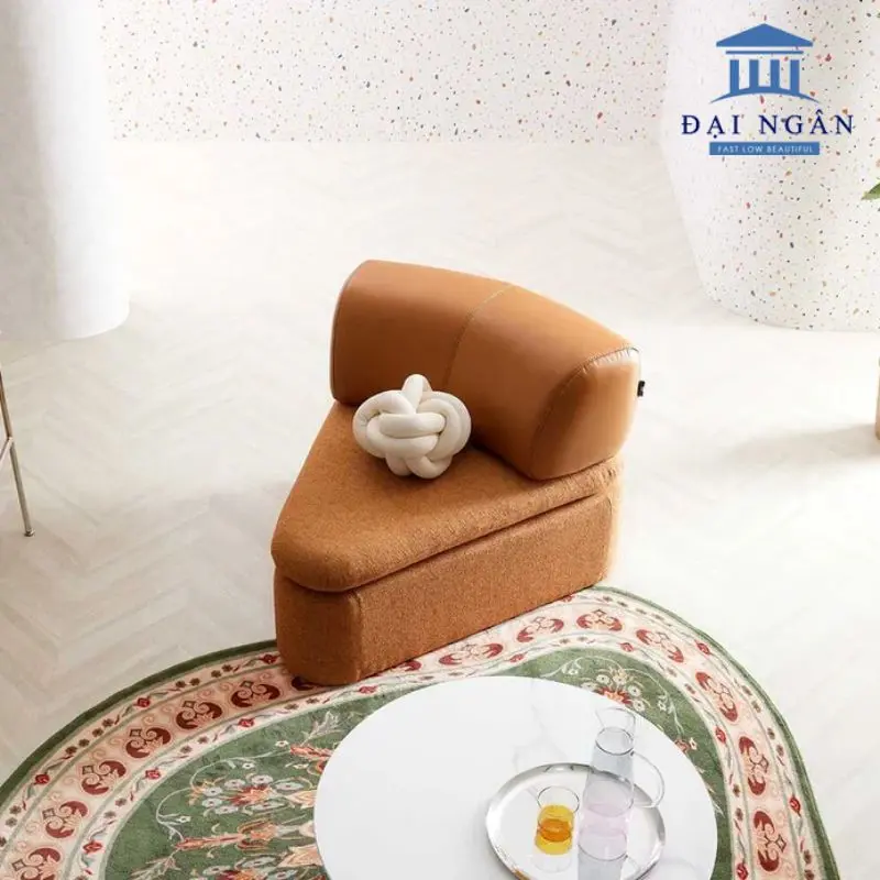 Ghế sofa đơn dáng tam giác phá cách