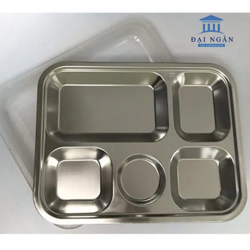 khay đựng thức ăn có nắp