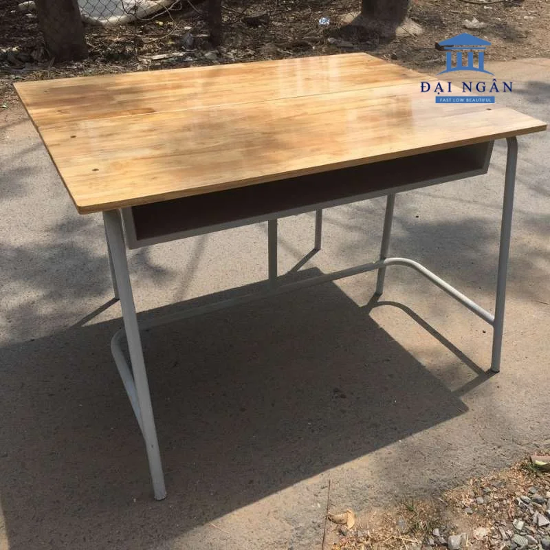  Bàn ghế bán trú BBT 201 thiết kế đơn giản, tinh tế
