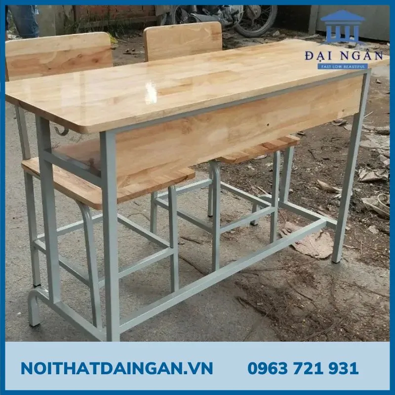 Top 5 bàn học lớp 4 tại nhà: mẫu đẹp, giá tốt, bảo hành 12 tháng