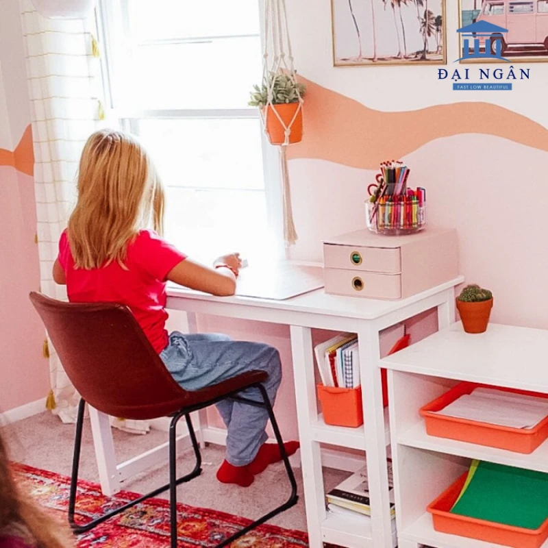 cách chọn bàn học cho bé lớp 1