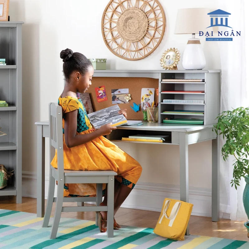 cách chọn bàn học cho bé