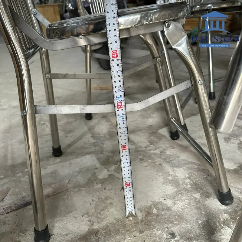 Bộ bàn ghế inox tròn giá bao nhiêu tiền