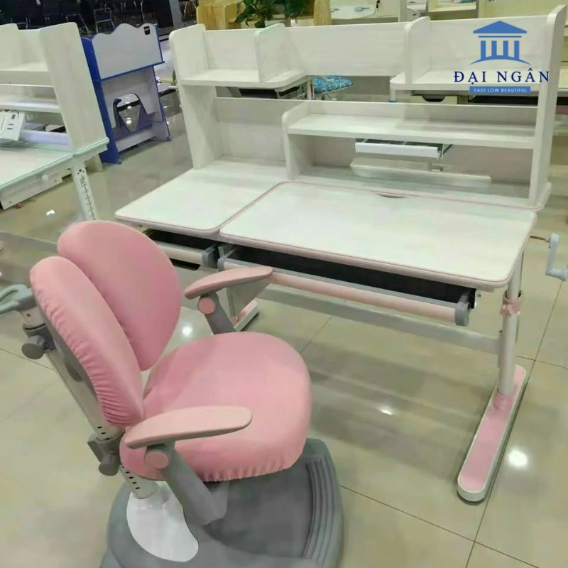 bàn ghế học sinh ở nhà