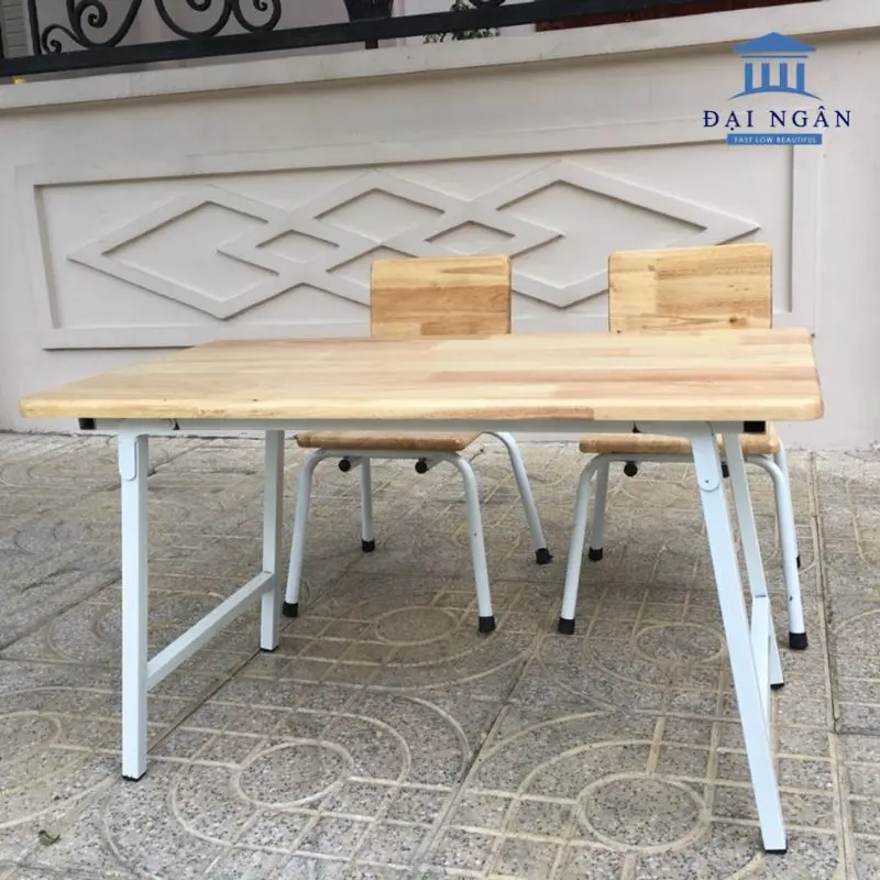 Bàn ghế mầm non khung sắt, mặt gỗ (1 bàn + 2 ghế)