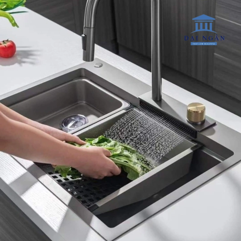 Mặt bàn inox liền khối có chậu rửa