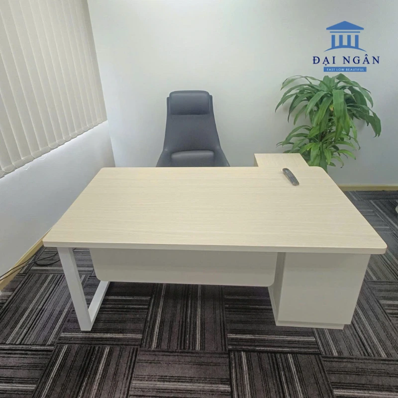 bàn làm việc giám đốc