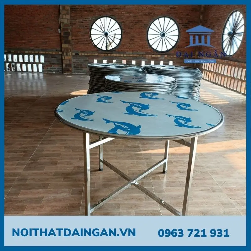 bàn tròn inox chân rời