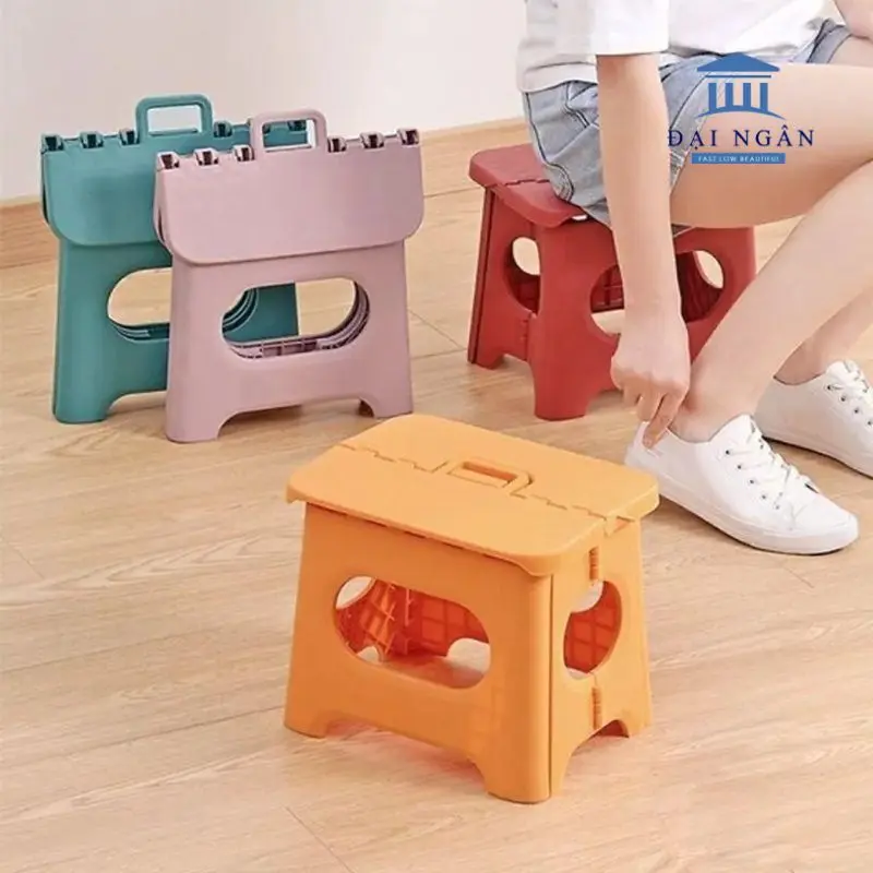 Ghế đẩu mini gấp bé có tay xách