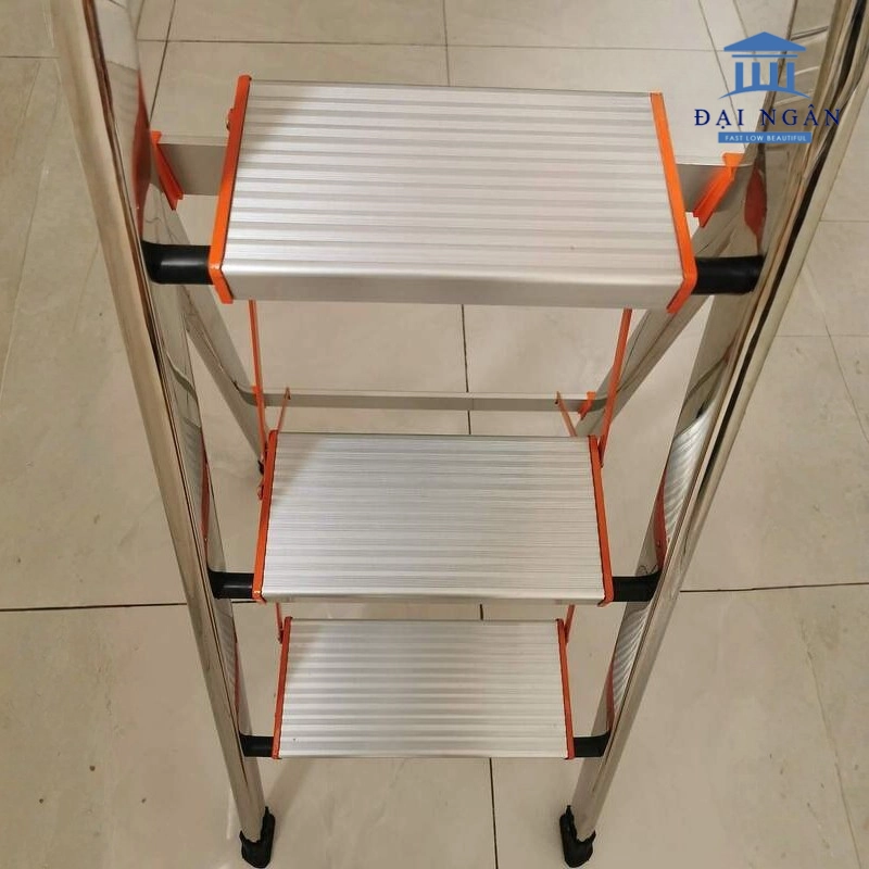 thang ghế nhôm 3 bậc có tay vịn