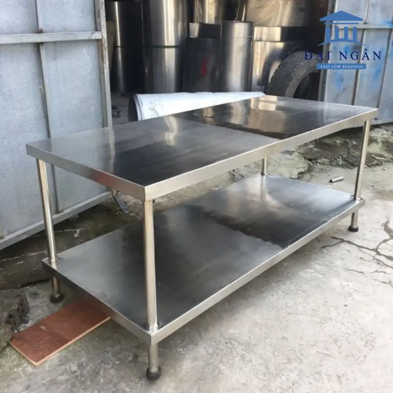 bàn inox làm bánh
