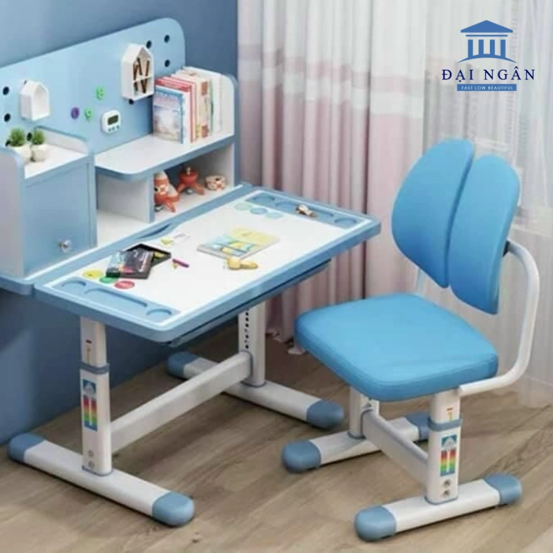 bàn học sinh tiểu học ở nhà 