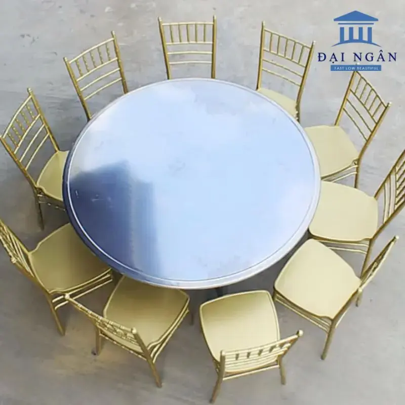 Tại sao nên mua bộ bàn ghế Chiavari tại Đại Ngân