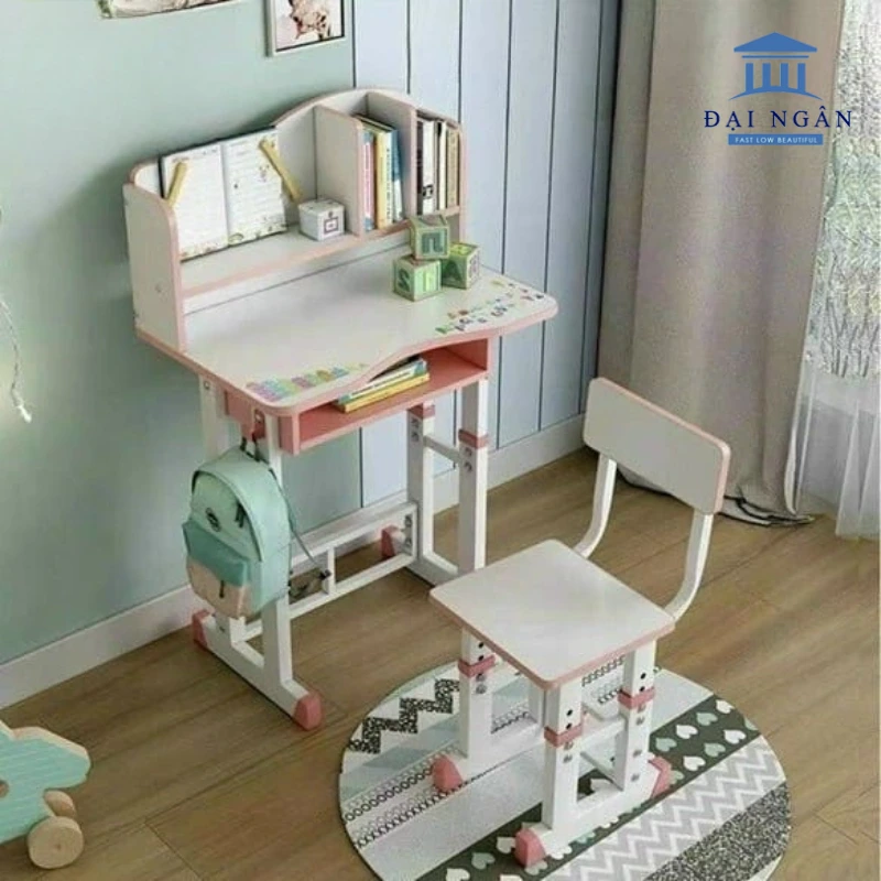 bàn học cho trẻ 4 tuổi