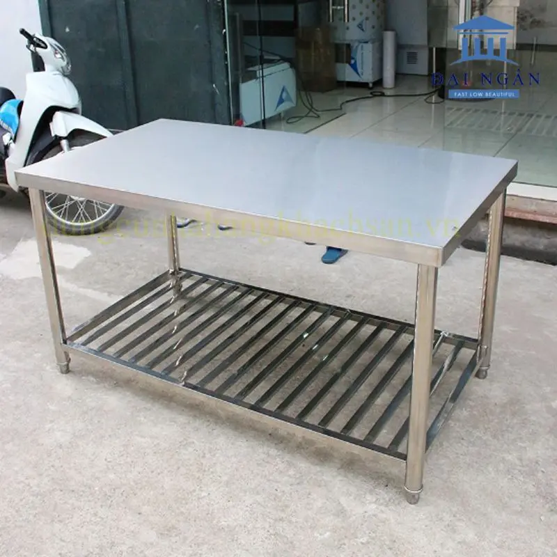 bàn inox làm bánh