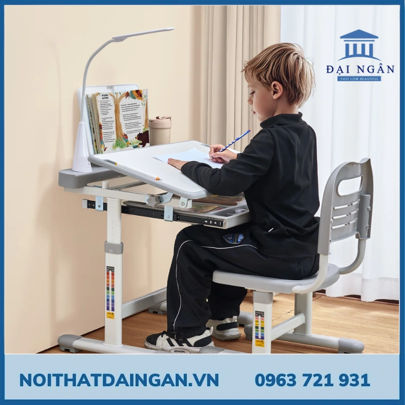 Cách chọn bàn học cho bé: 9 tiêu chí chọn chuẩn tư thế, đúng độ tuổi