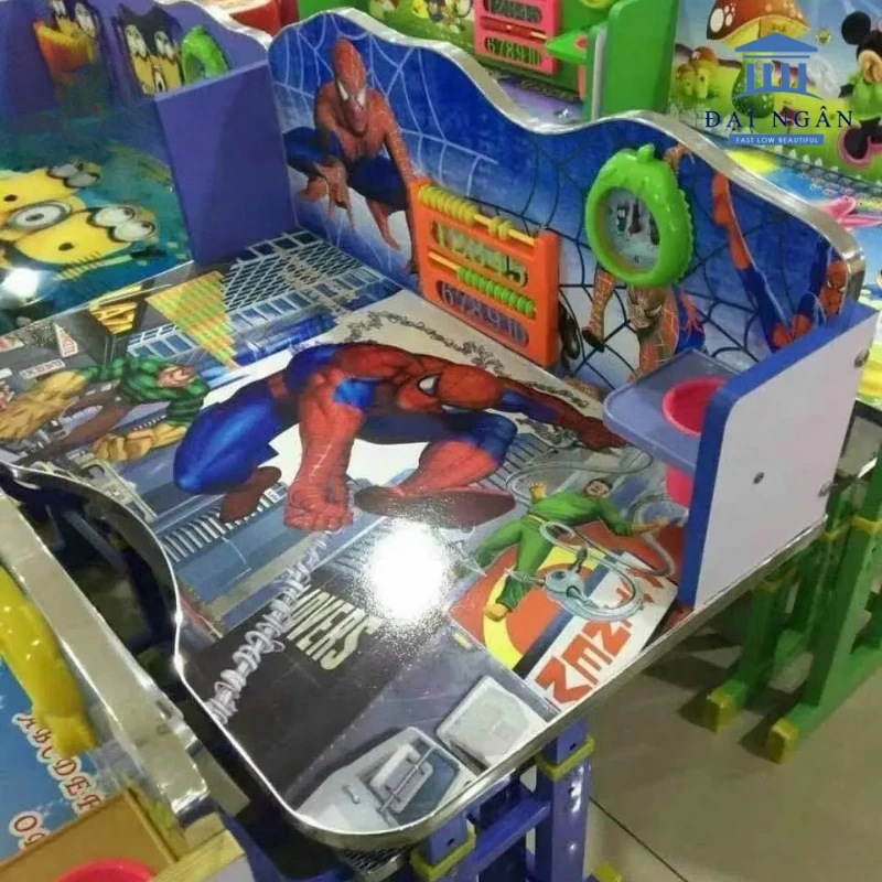 bàn học hình công chúa