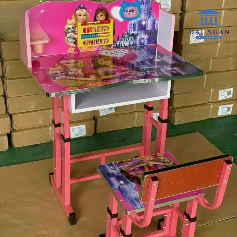 bàn học sinh tiểu học ở nhà 