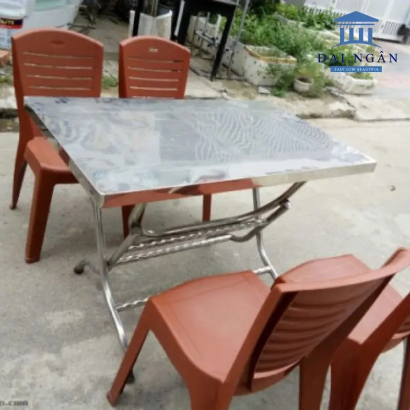 Ưu điểm khi sử dụng bàn inox ghế nhựa