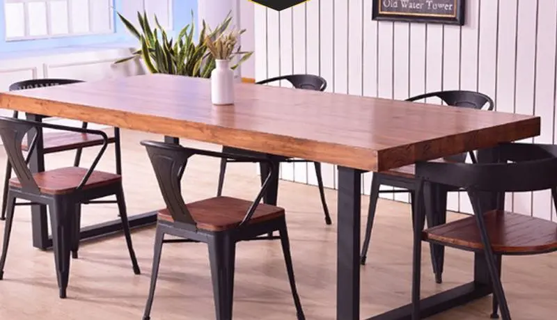Bàn ghế nhà hàng chất liệu gỗ khung sắt