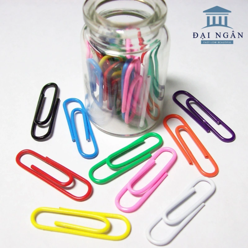 A picture containing paper clip, stationaryDescription automatically generated
