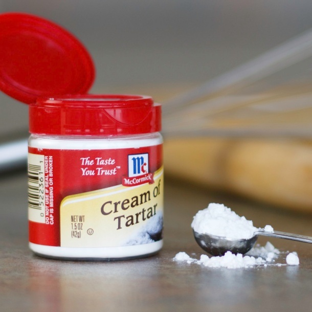 Tẩy rỉ sét inox bằng bột kem tartar